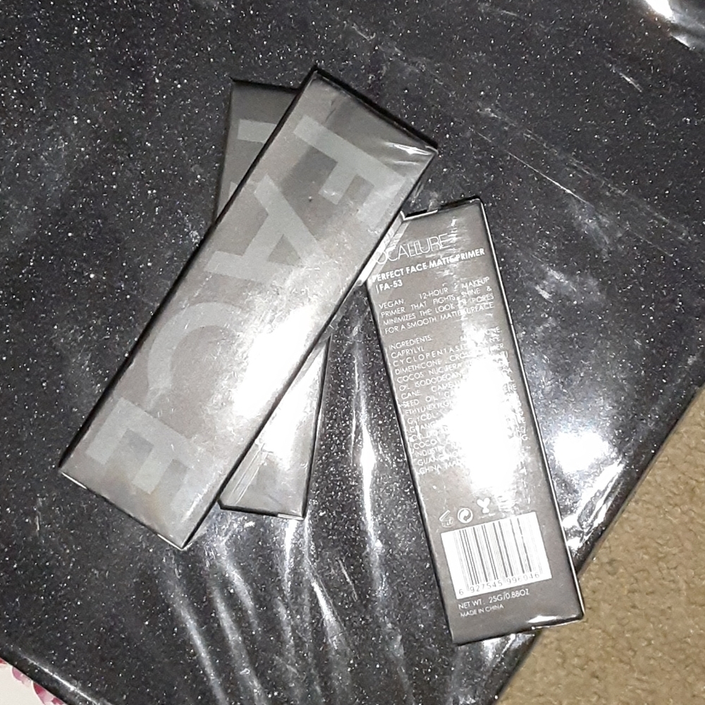Focallure matte FACE primer
